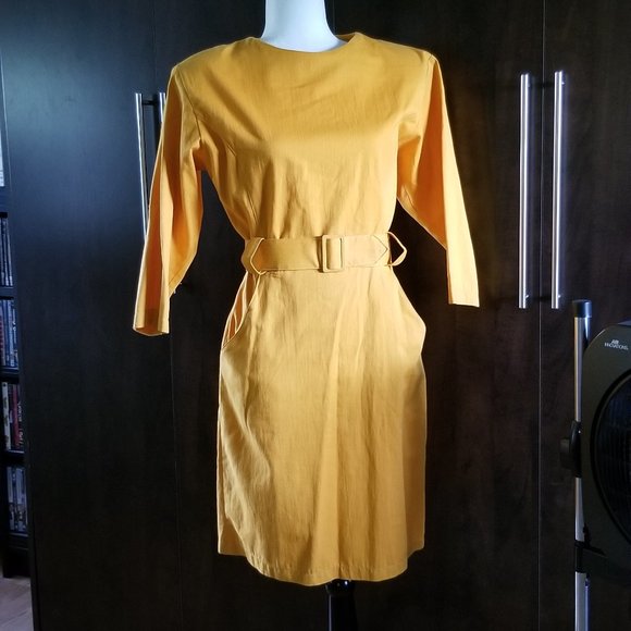 Women's dress - Picture 1 of 4